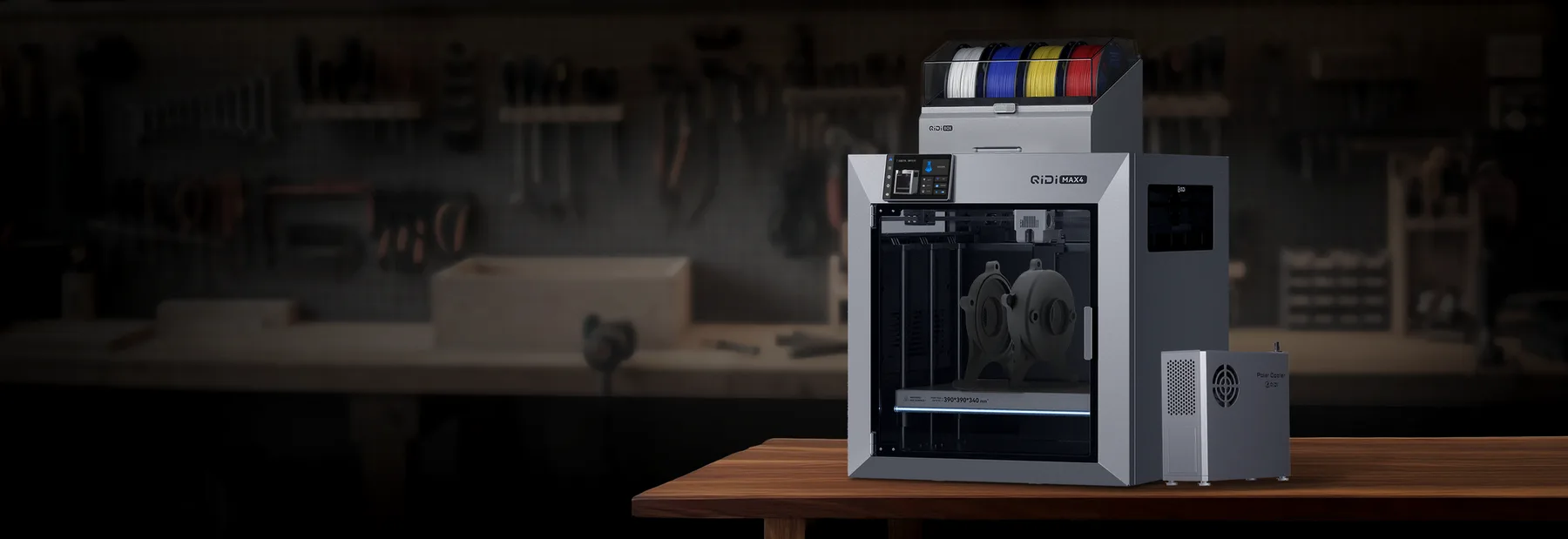 QIDI Max4 büyük hacimli 3D yazıcı resmi sahne görseli